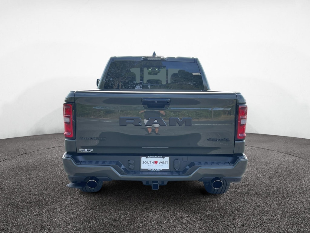 New 2027 Ram 1500 LARAMIE CREW CAB 4X4 5'7 BOX Pickup