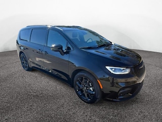 2026 Chrysler Pacifica SELECT Passenger Van