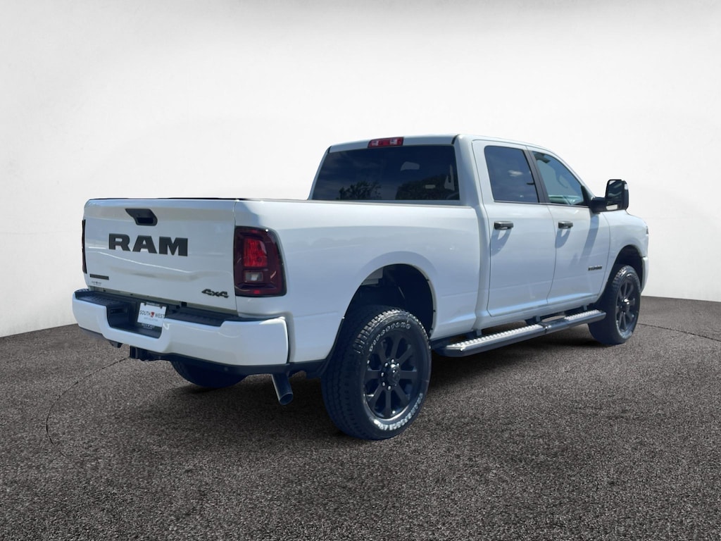 New 2026 Ram 2500 BIG HORN CREW CAB 4X4 6'4 BOX Pickup