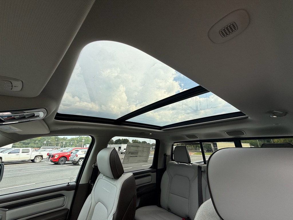 2026 RAM 1500 Laramie - Photo 19