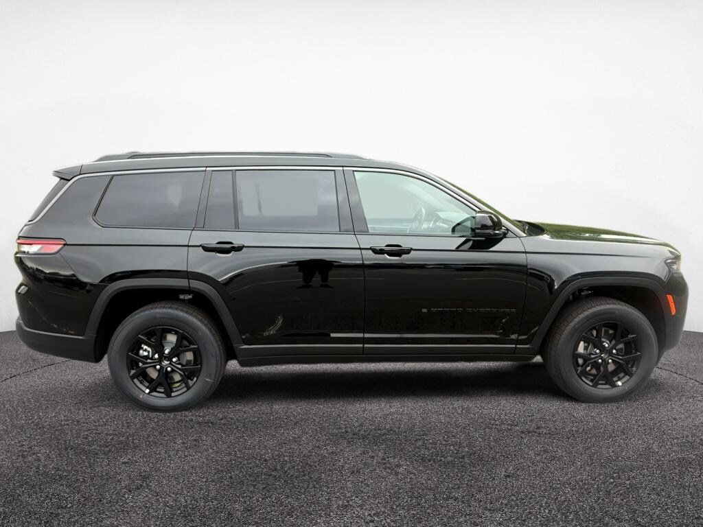 New 2026 Jeep Grand Cherokee L LAREDO ALTITUDE 4X4 Sport Utility
