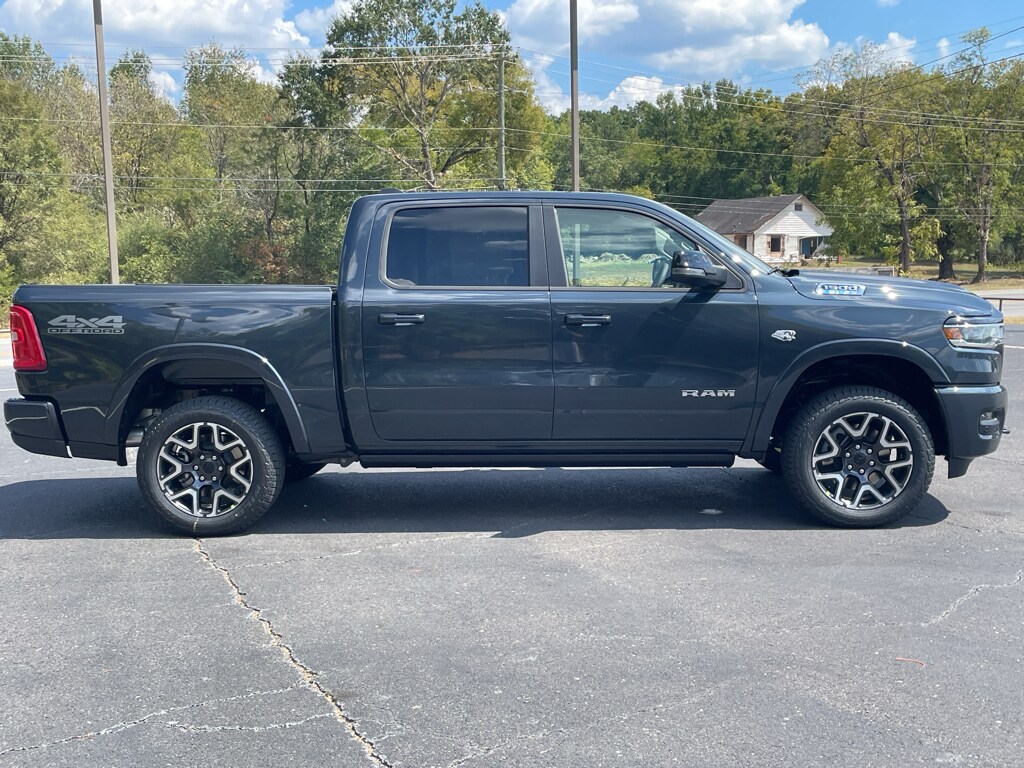 New 2027 Ram 1500 LARAMIE CREW CAB 4X4 5'7 BOX Pickup