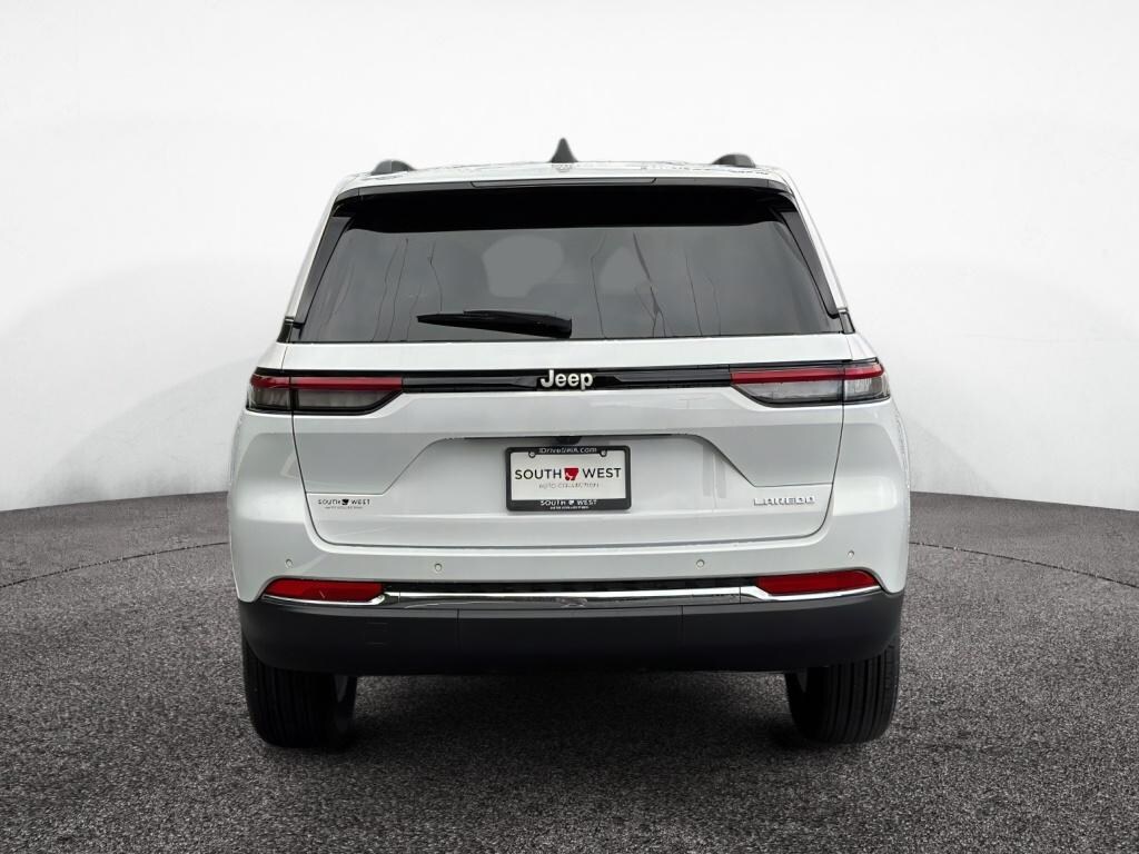 New 2026 Jeep Grand Cherokee LAREDO 4X2 Sport Utility