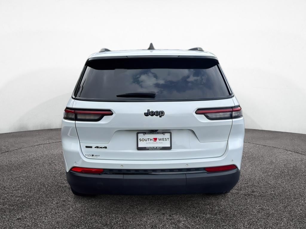 Used 2022 Jeep Grand Cherokee L Altitude Sport Utility