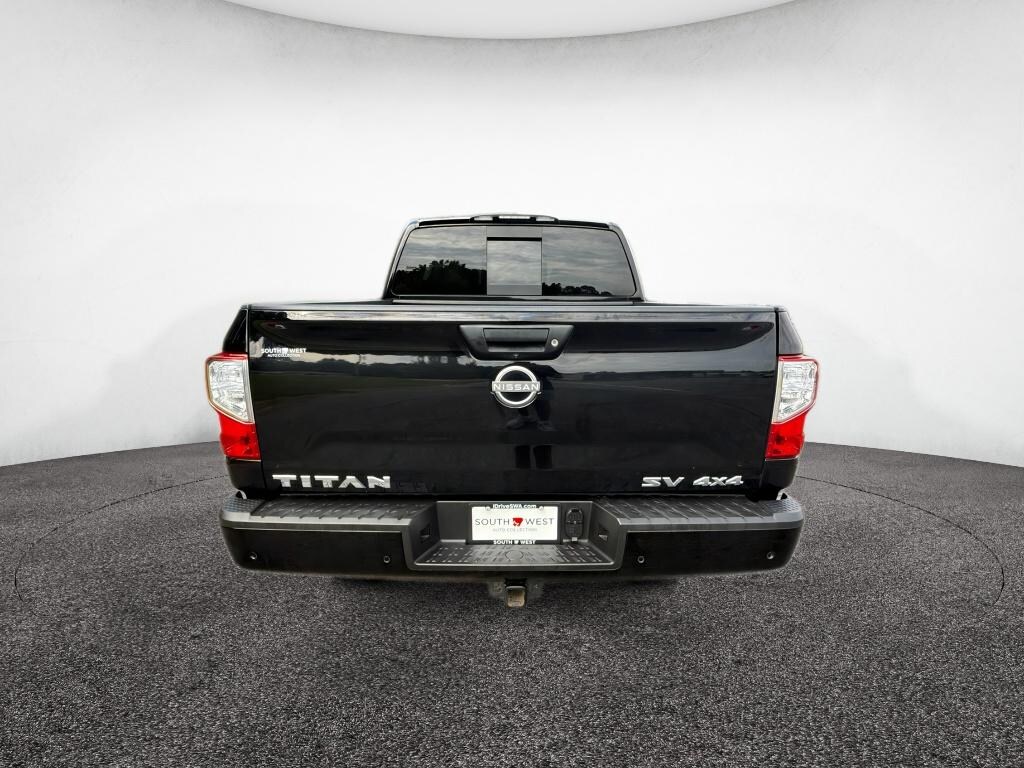 Used 2024 Nissan Titan SV Crew Cab