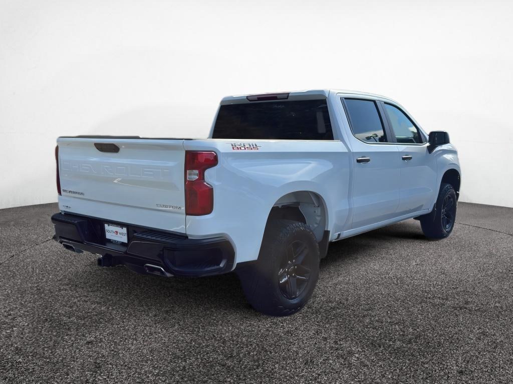 Used 2025 Chevrolet Silverado Custom Trail Boss Crew Cab