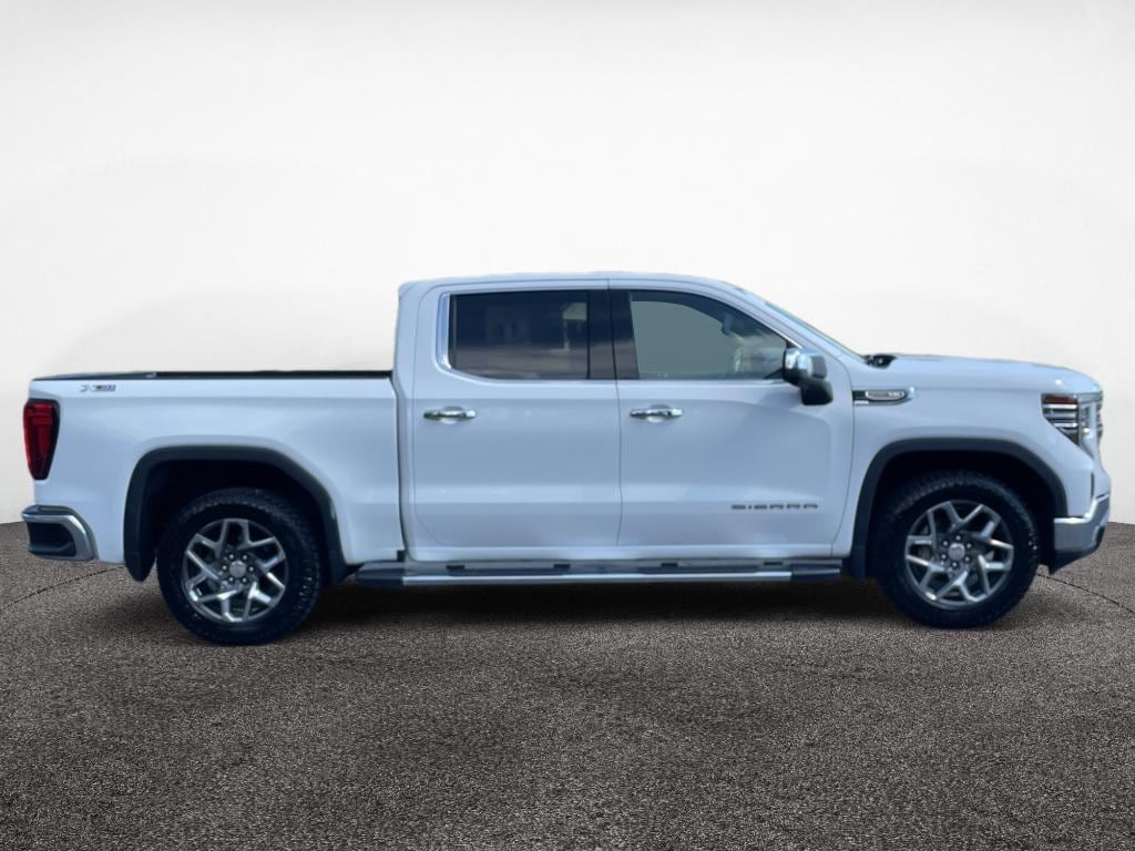 Used 2022 GMC Sierra 1500 SLT with VIN 3GTUUDED6NG598977 for sale in Little Rock