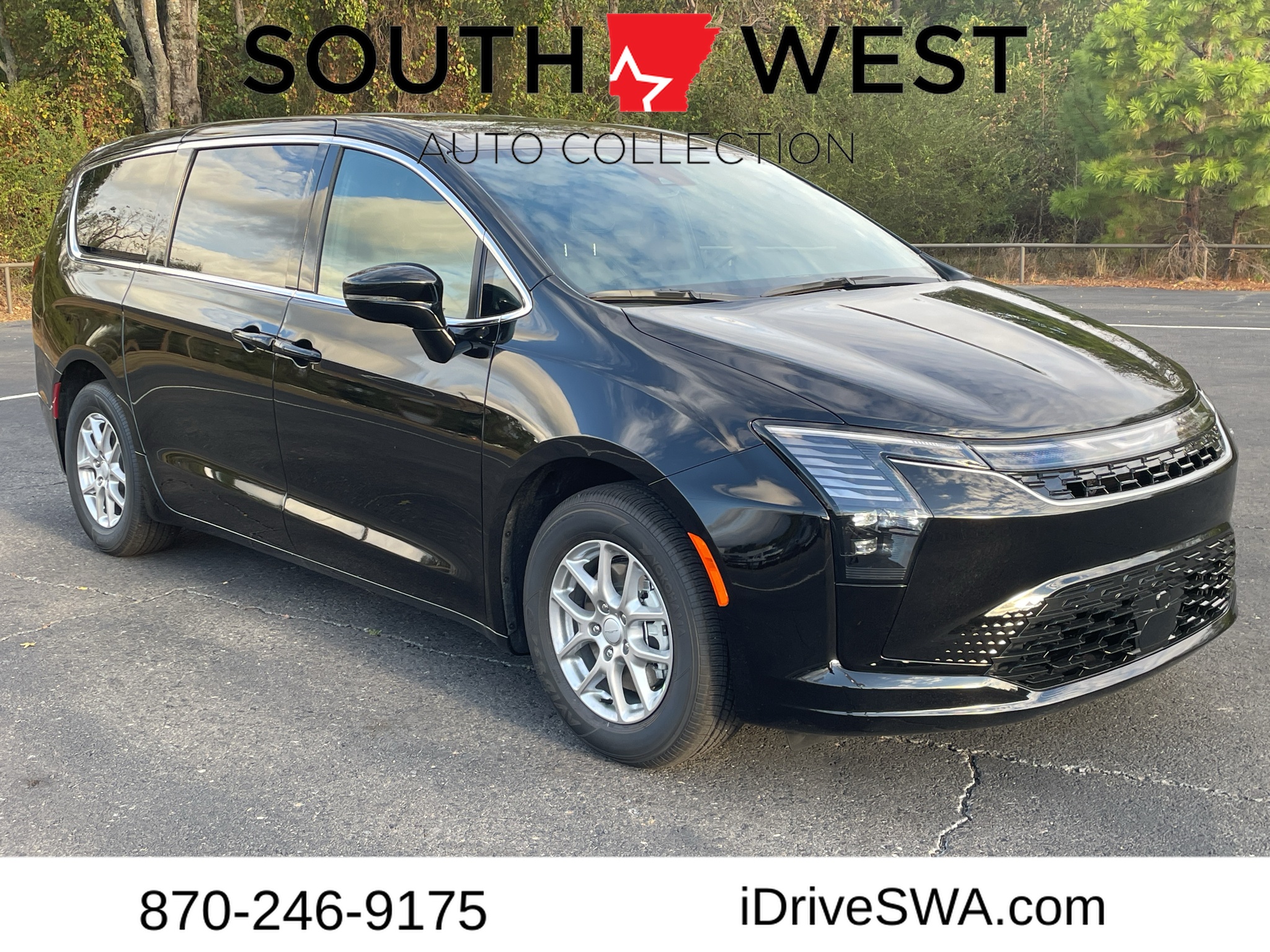 2027 Chrysler Pacifica Select