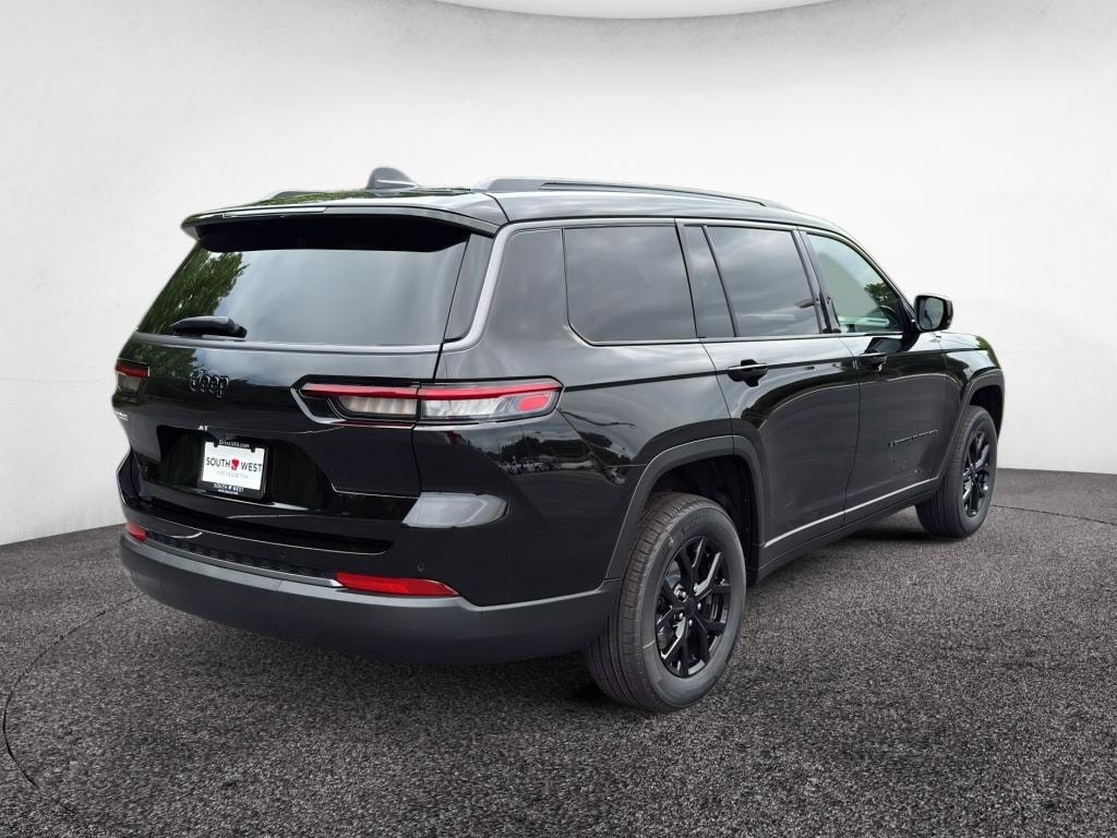 New 2026 Jeep Grand Cherokee L LAREDO ALTITUDE 4X4 Sport Utility
