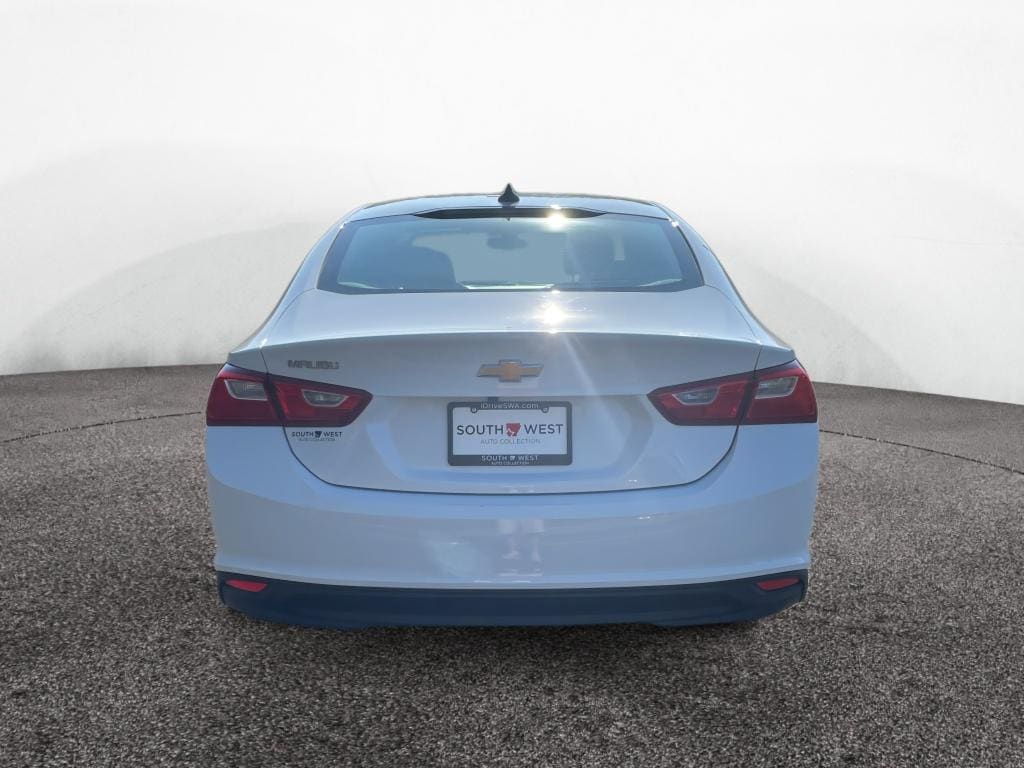 Used 2021 Chevrolet Malibu LS w/1FL Sedan