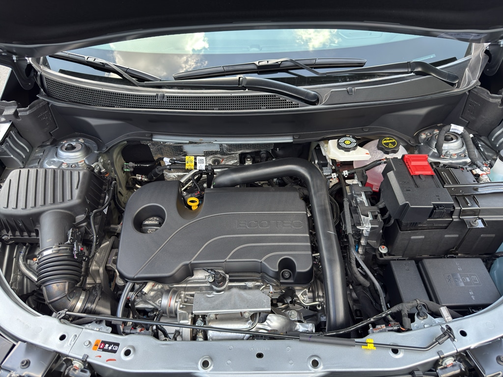 2027 Chevrolet Equinox LT - Photo 23