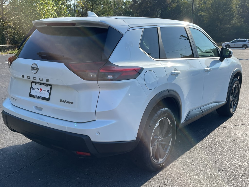 Used 2024 Nissan Rogue SV SUV