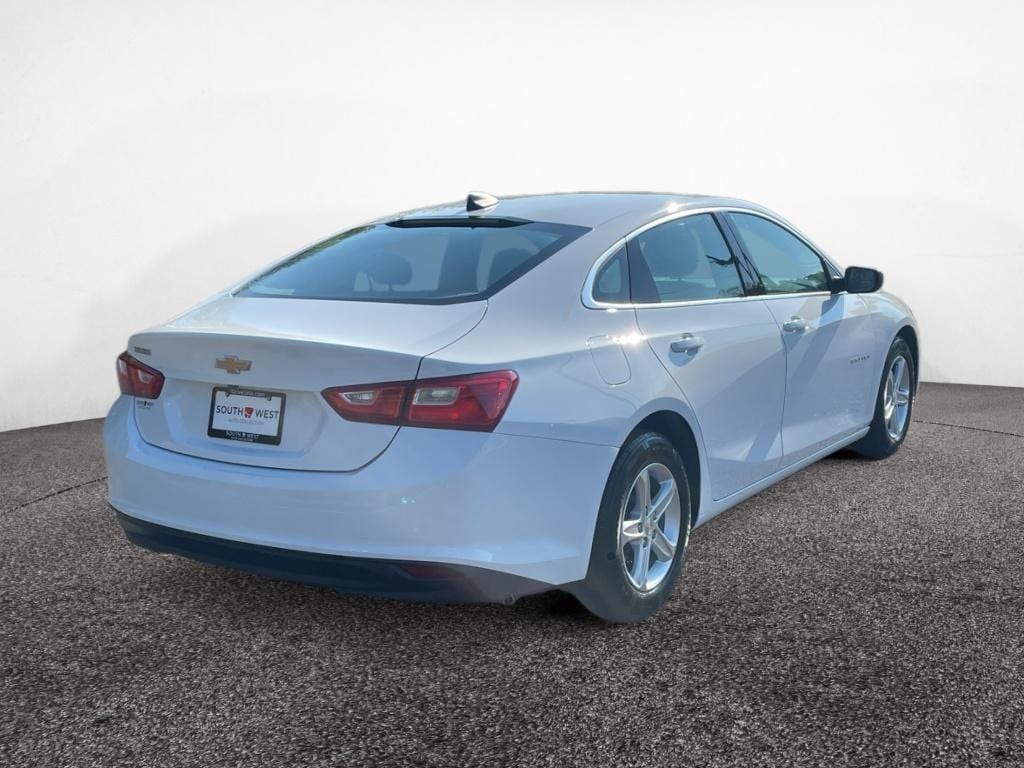 Used 2021 Chevrolet Malibu LS w/1FL Sedan