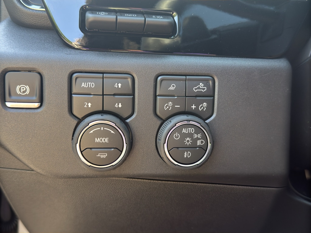 2026 Chevrolet Silverado 1500 ZR2 - Photo 15