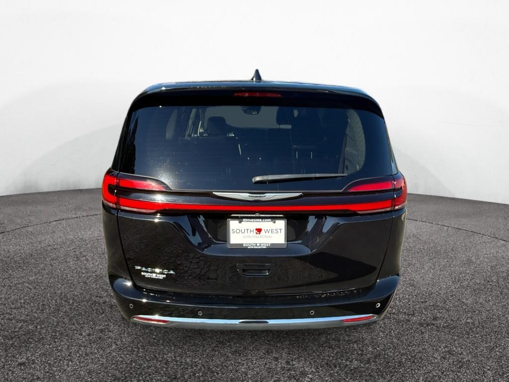 Used 2024 Chrysler Pacifica Touring L Van Passenger Van