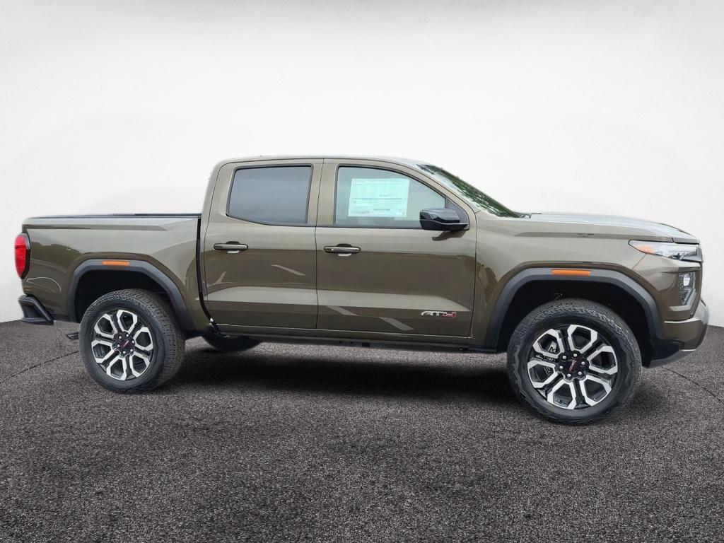 2025 Gmc Canyon AT4 photo 2