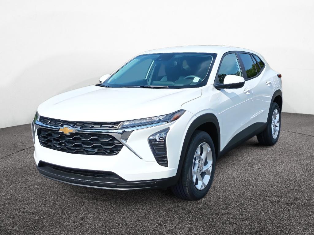 2026 Chevrolet Trax LS - Photo 6