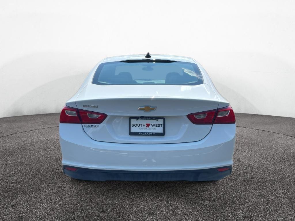 Used 2021 Chevrolet Malibu LS w/1FL Sedan
