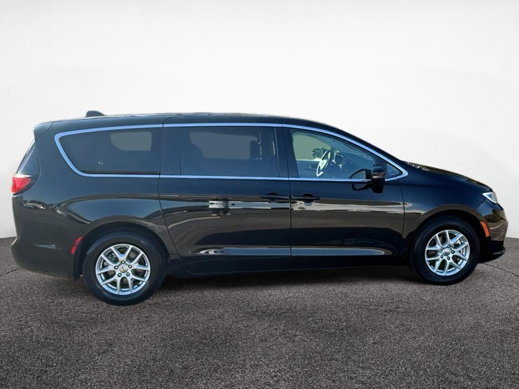 Used 2024 Chrysler Pacifica Touring L Van Passenger Van