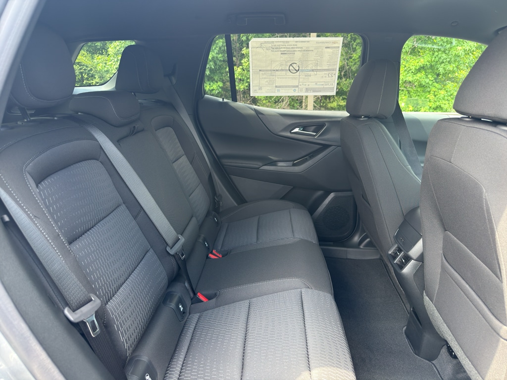 2027 Chevrolet Equinox LT - Photo 20