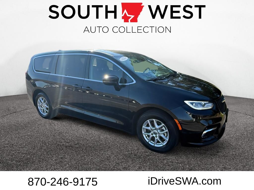 Used 2024 Chrysler Pacifica Touring L Van Passenger Van