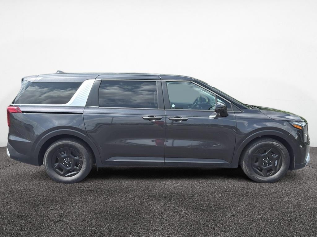 Used 2025 Kia Carnival LXS Van Passenger Van