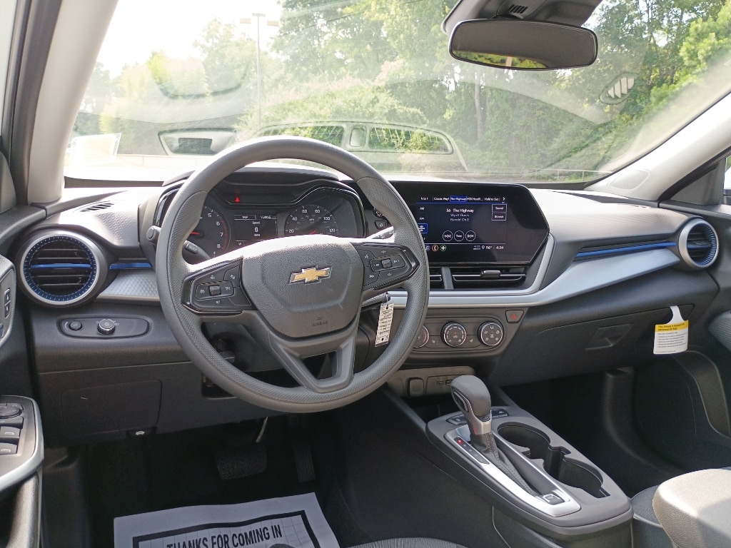 2026 Chevrolet Trax LS - Photo 9