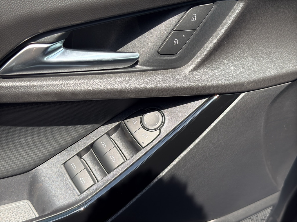 2027 Chevrolet Equinox LT - Photo 16