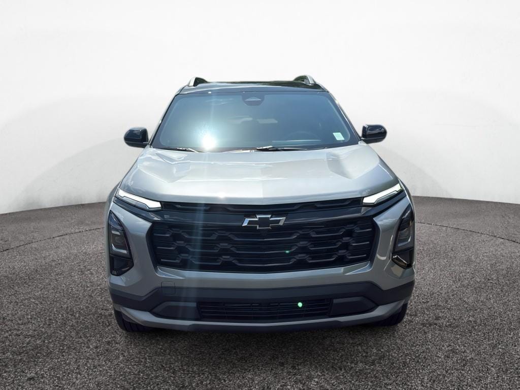 2027 Chevrolet Equinox LT - Photo 8