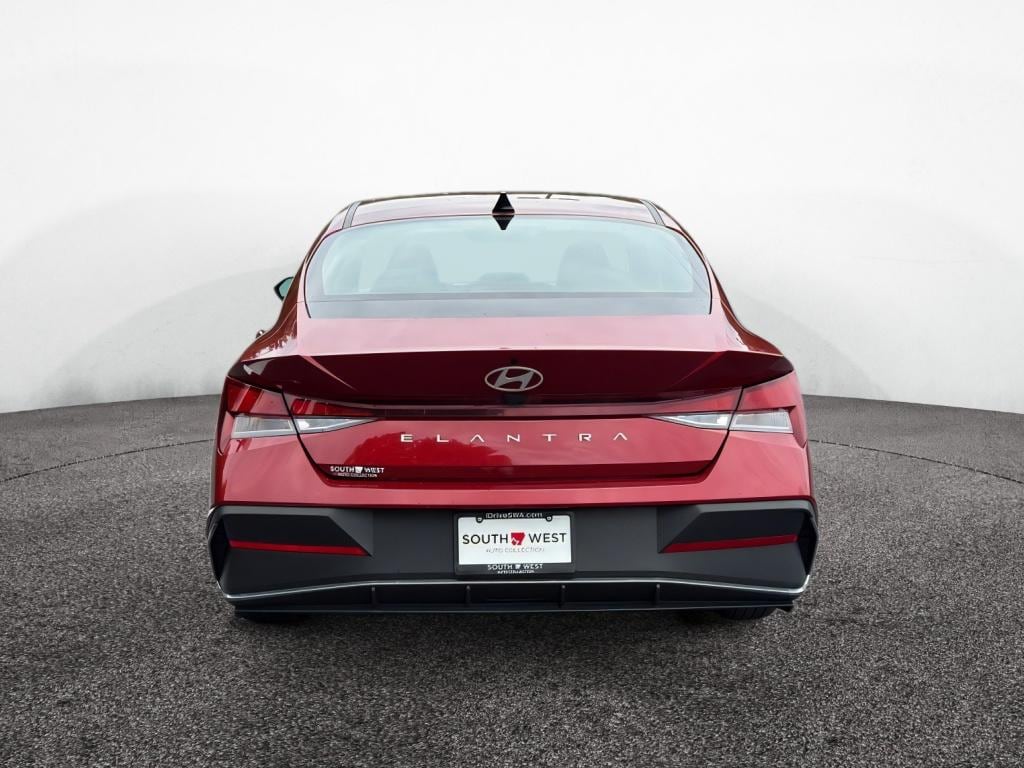 Used 2024 Hyundai Elantra SEL Sedan