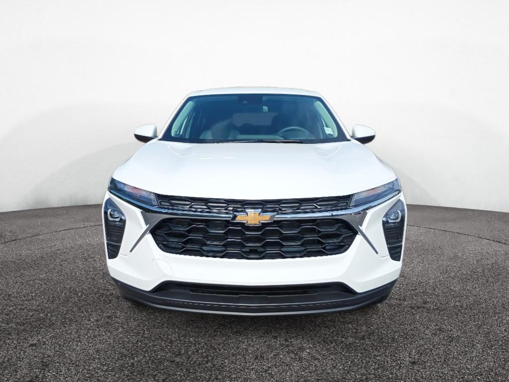 2026 Chevrolet Trax LS - Photo 8
