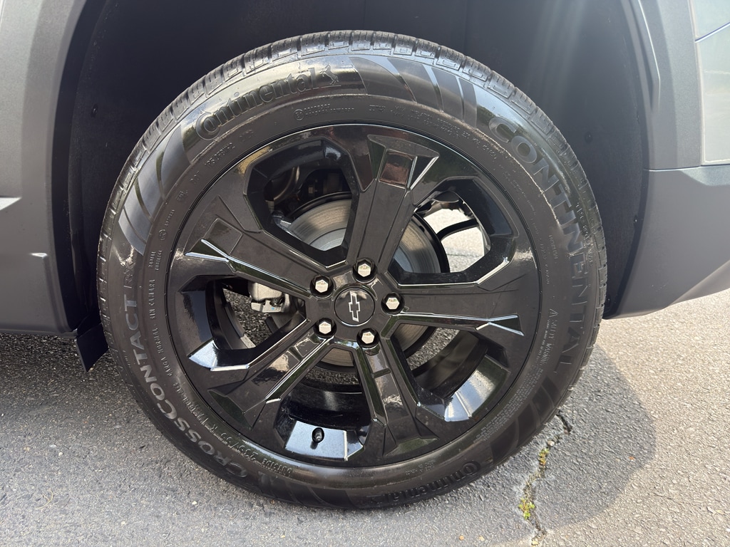 2027 Chevrolet Equinox LT - Photo 22