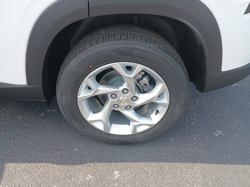 2026 Chevrolet Trax LS - Photo 22