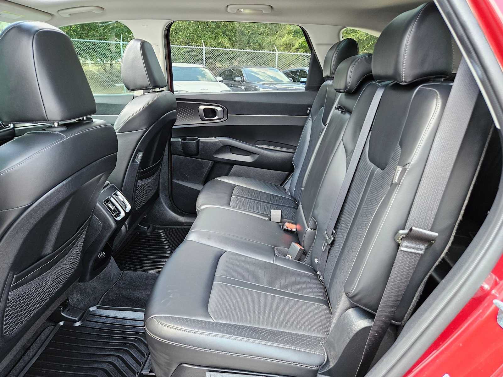 Thumbnail: 2025 Kia Sorento - 16