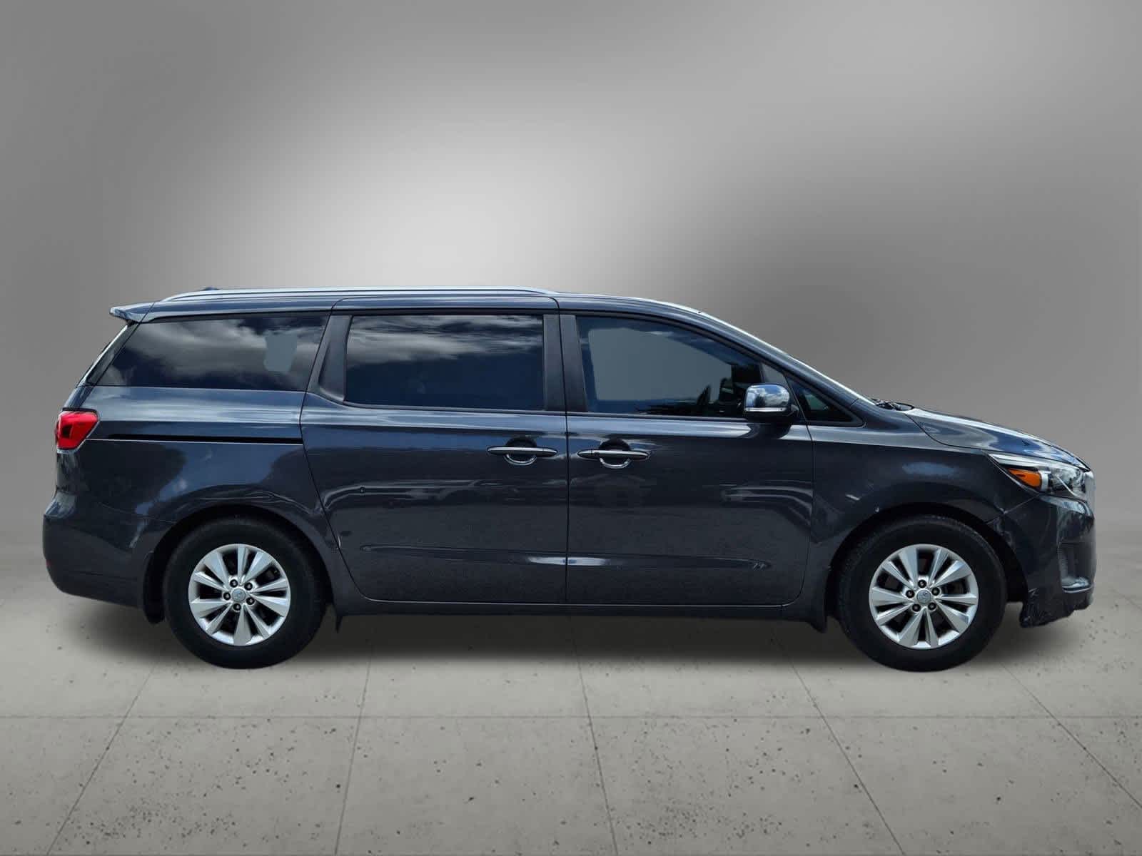 Thumbnail: 2017 Kia Sedona - 7