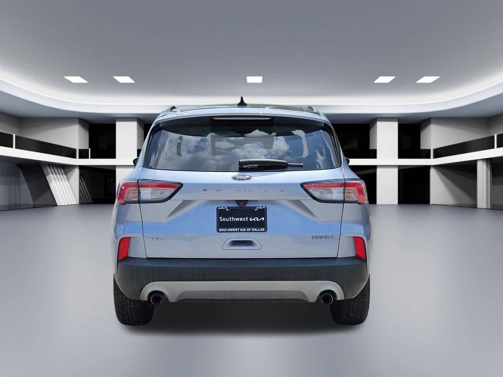 Thumbnail: 2022 Ford Escape - 4