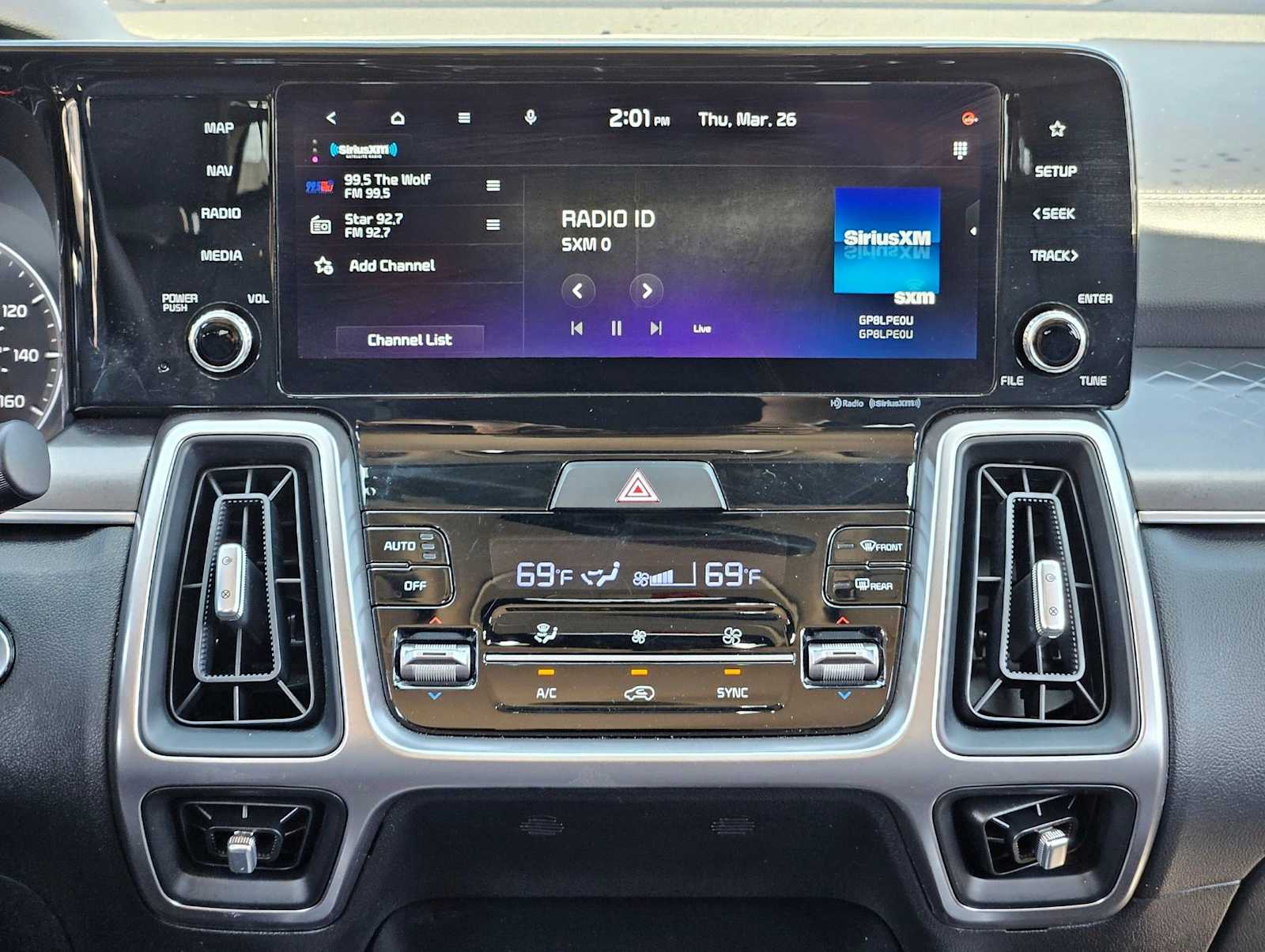 Thumbnail: 2023 Kia Sorento - 24