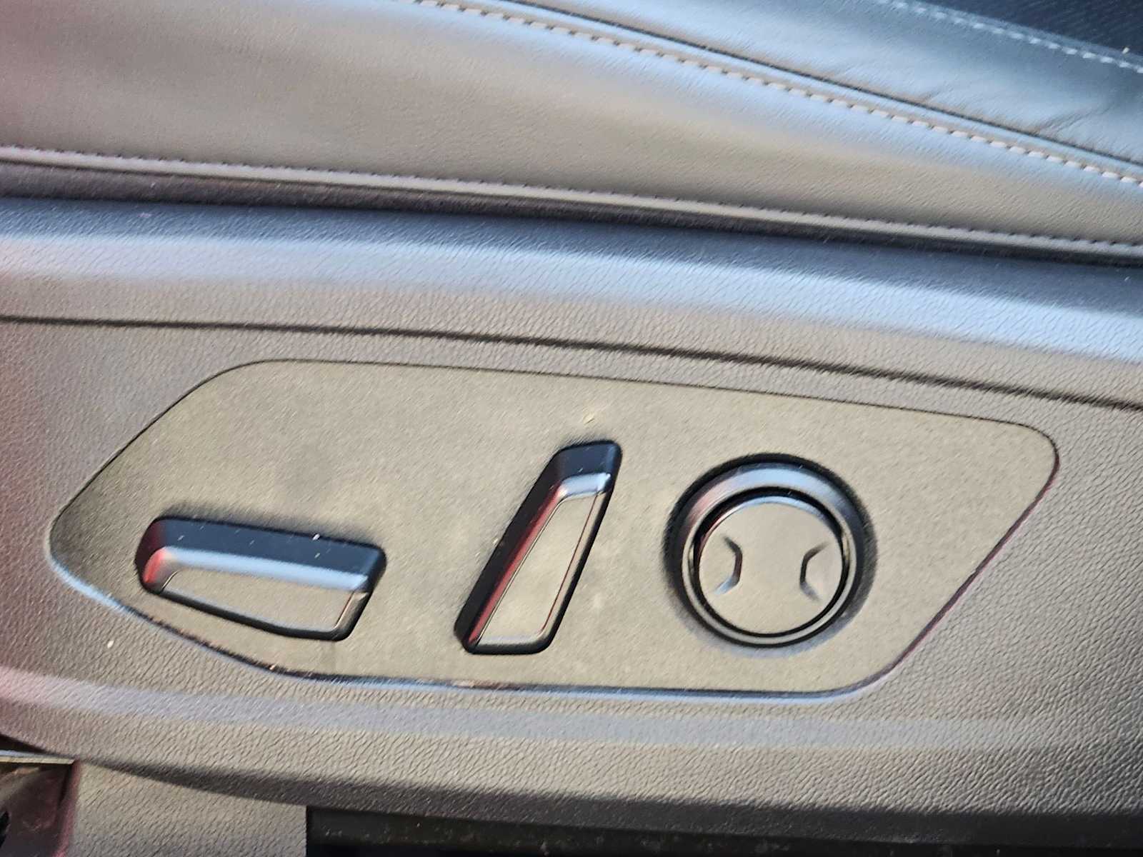 Thumbnail: 2022 Kia Sorento - 18