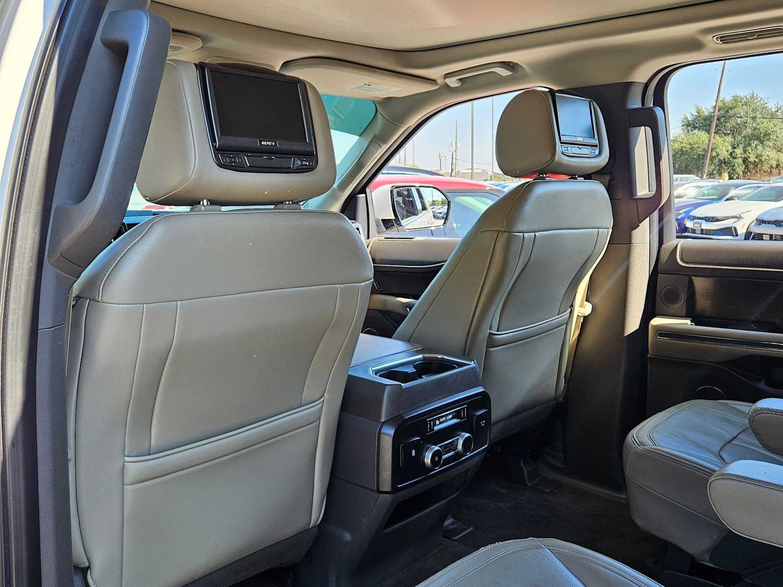 Thumbnail: 2018 Ford Expedition - 19