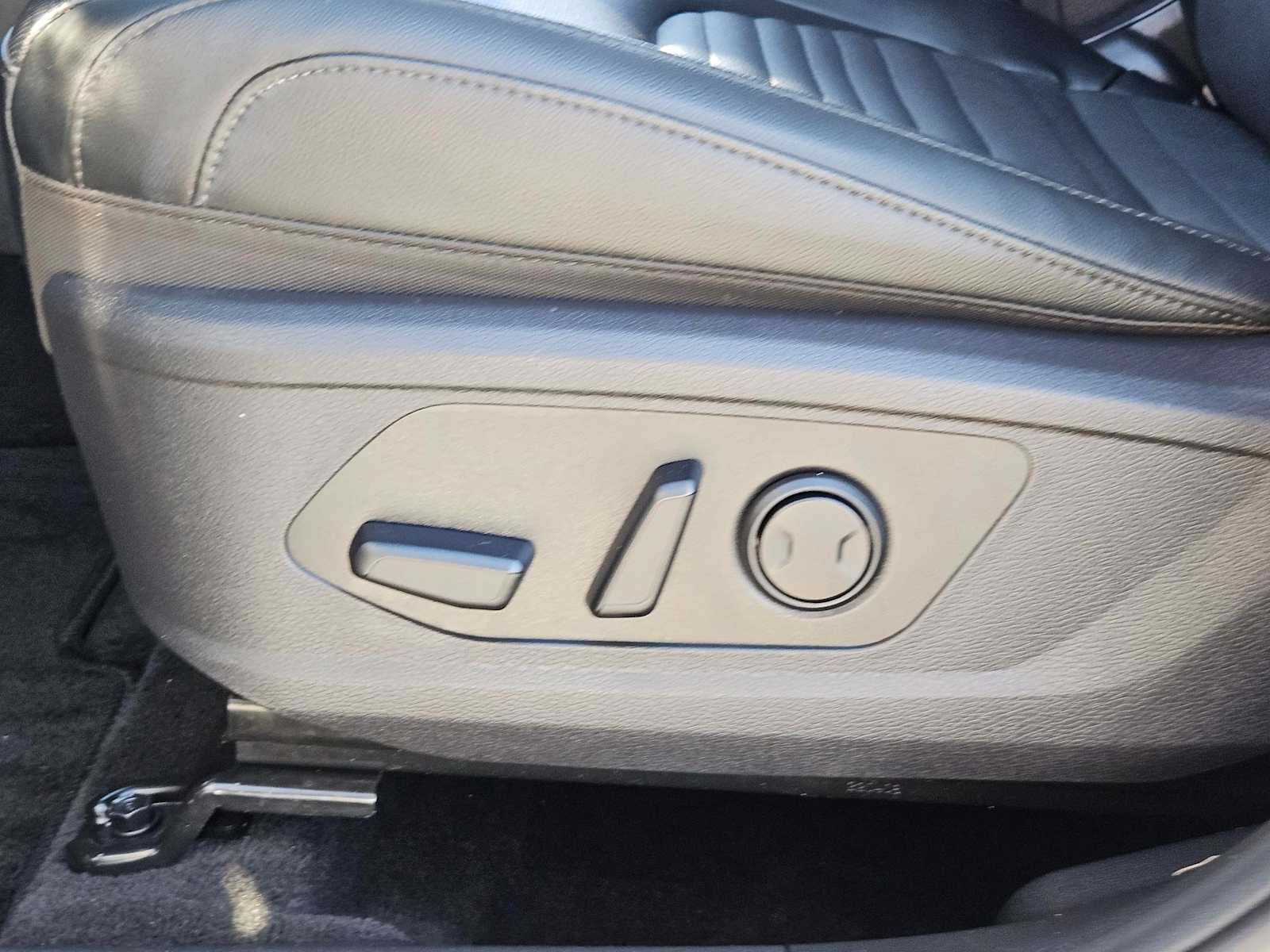 Thumbnail: 2023 Kia Sportage - 18