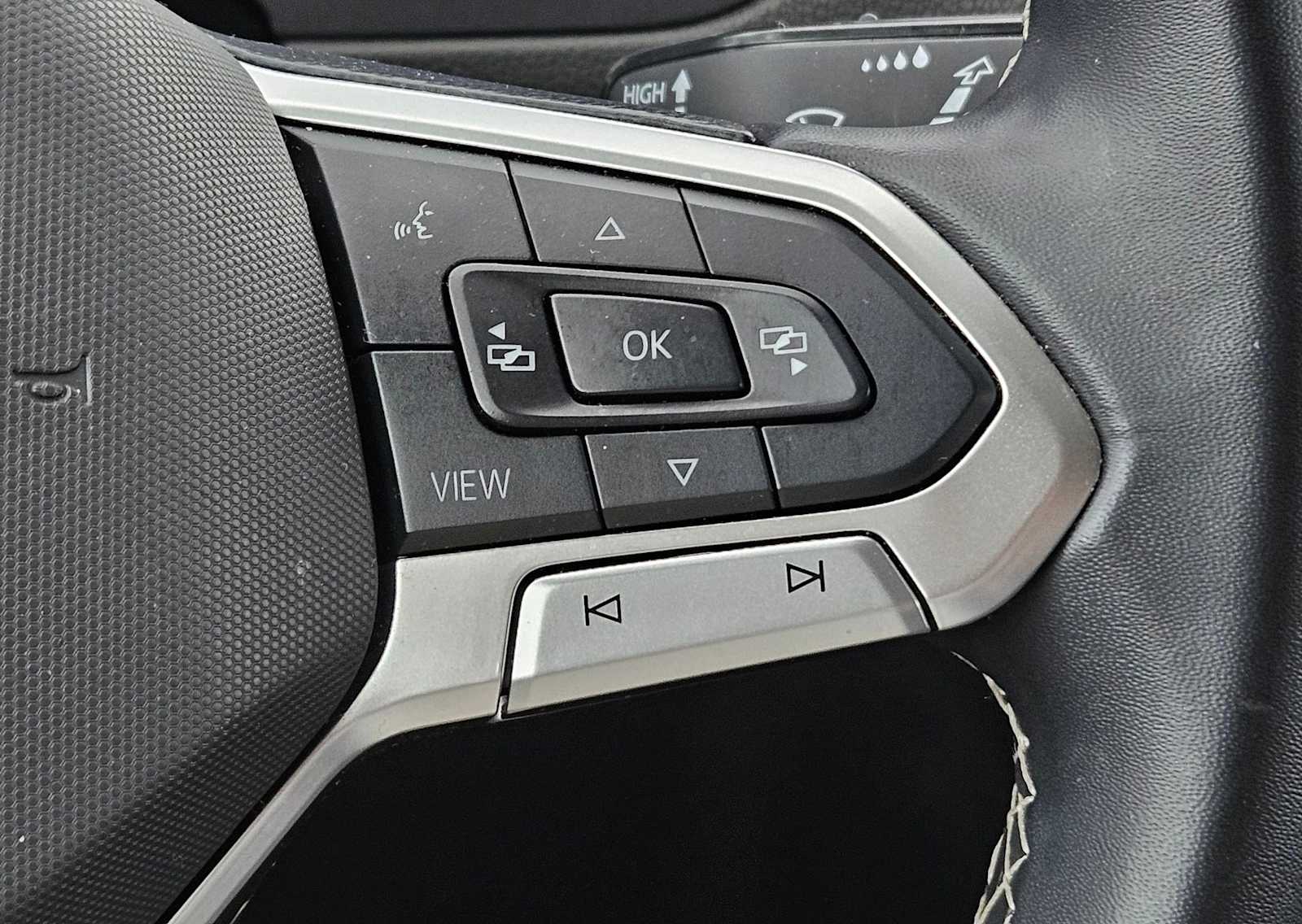 Thumbnail: 2024 Volkswagen Tiguan - 19