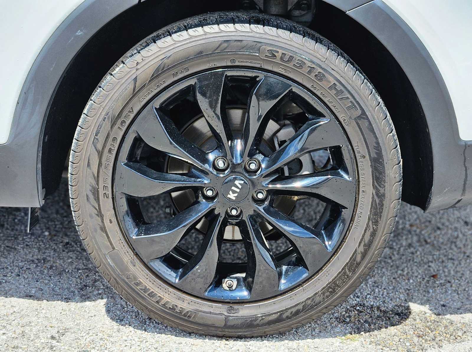 Thumbnail: 2020 Kia Sorento - 13