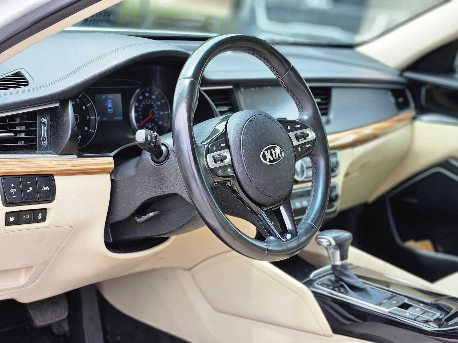 2019 Kia Cadenza Technology 2