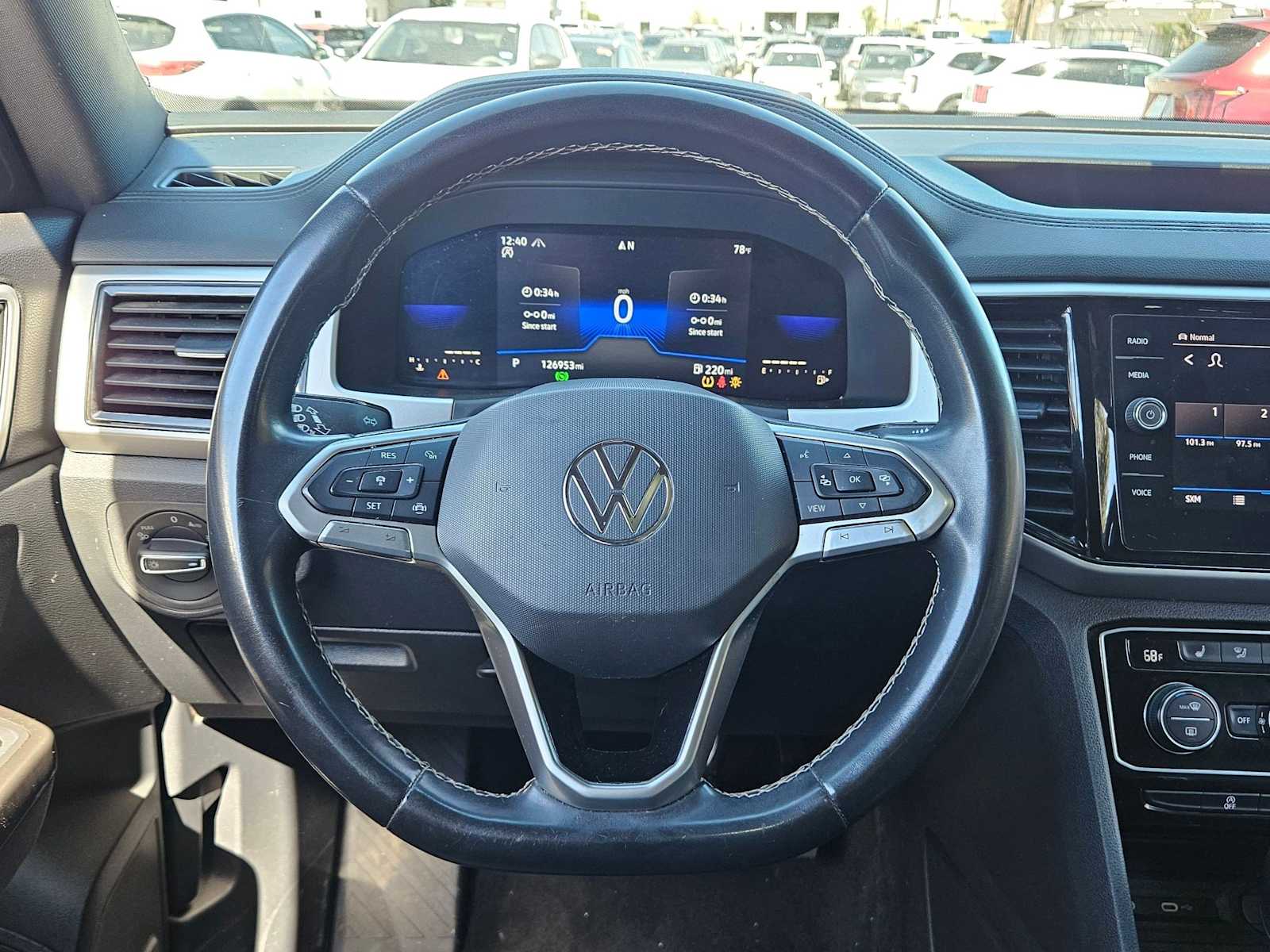 Thumbnail: 2022 Volkswagen Atlas - 24