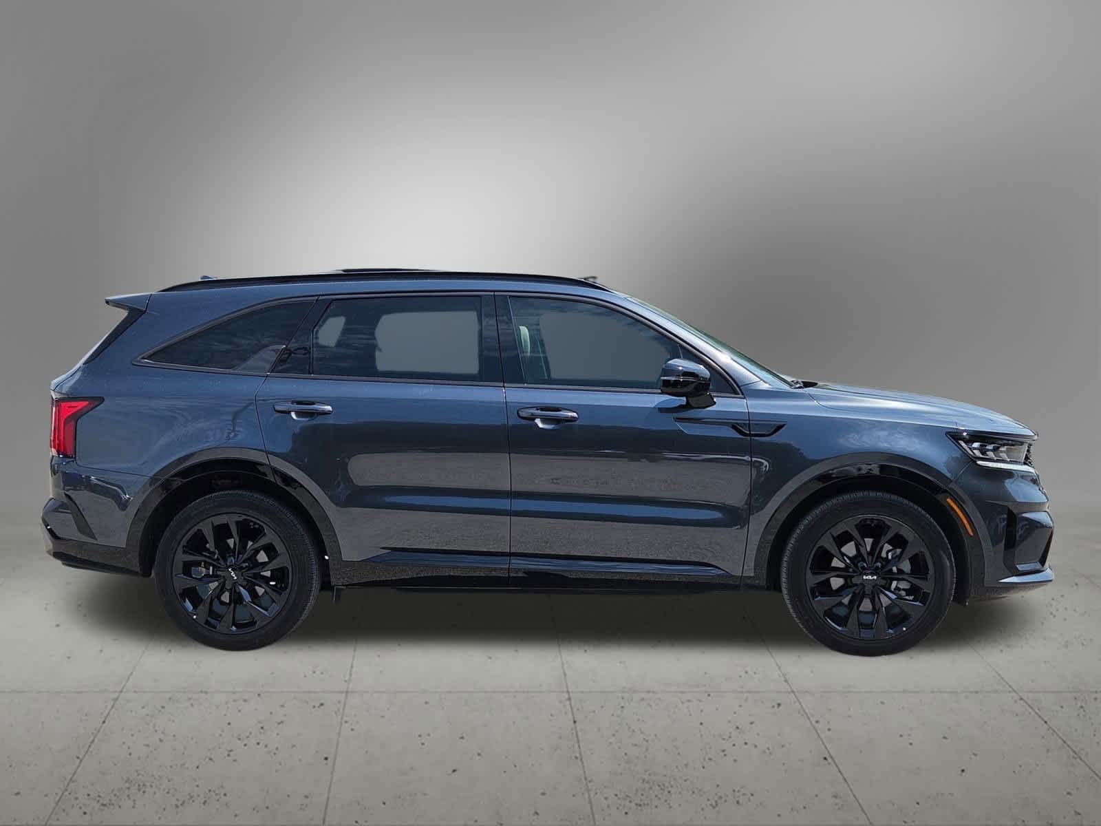 Thumbnail: 2023 Kia Sorento - 7
