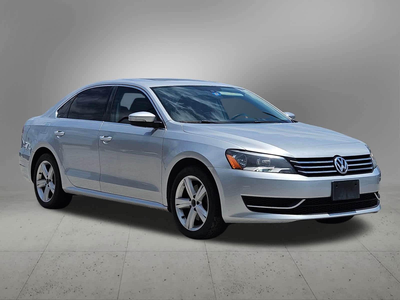 Thumbnail: 2013 Volkswagen Passat - 8