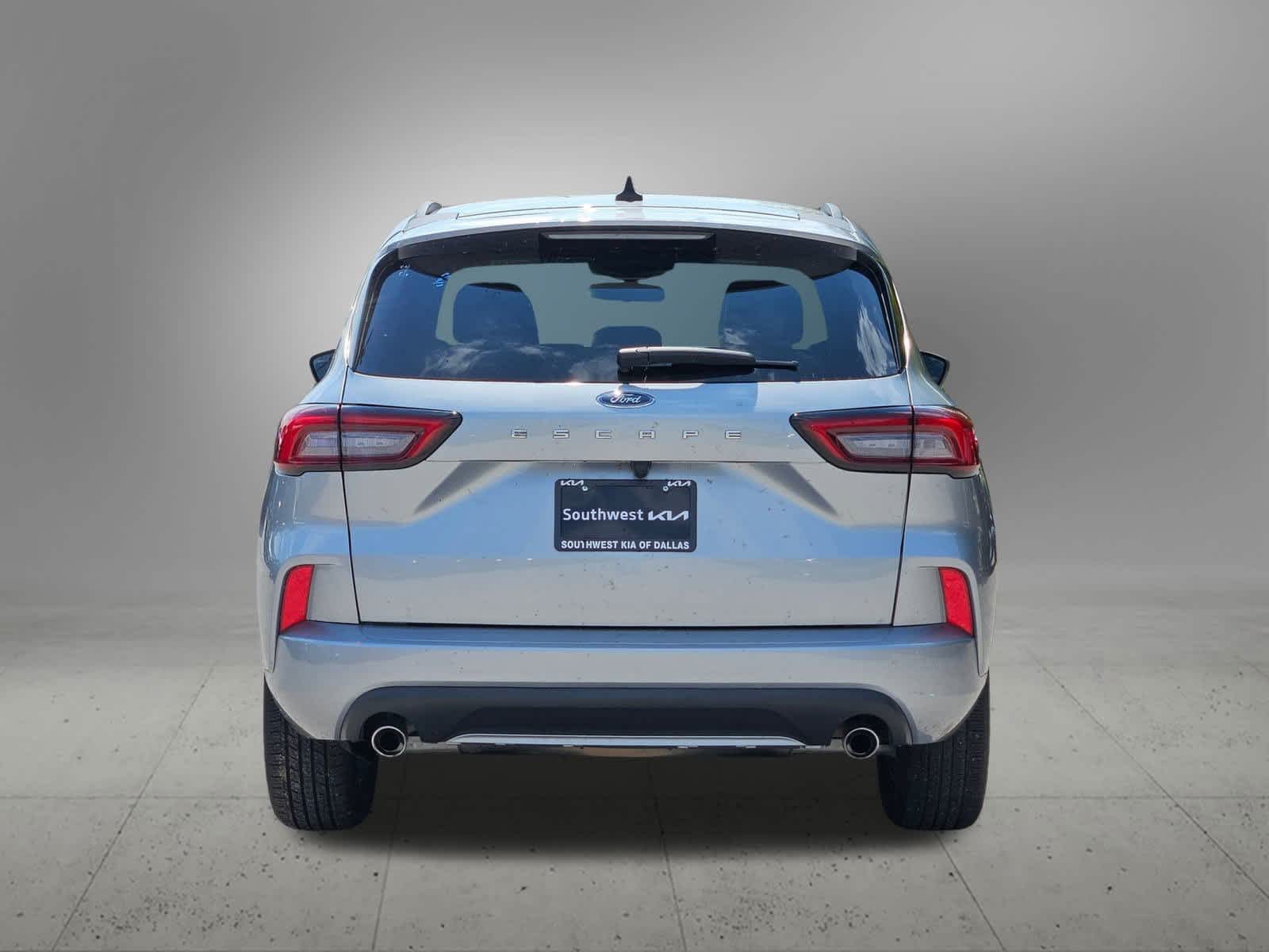 2023 Ford Escape ST-Line photo 4