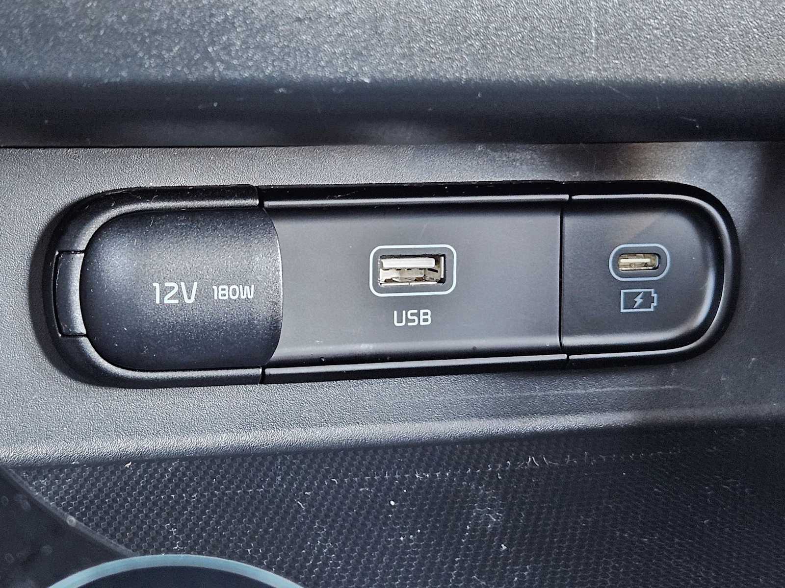 Thumbnail: 2024 Kia Seltos - 31