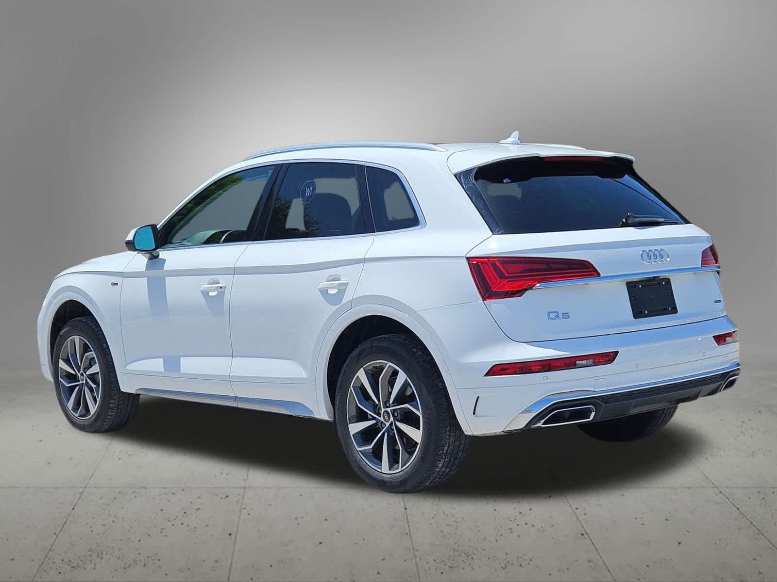 2024 Audi Q5 45 S line Premium Plus photo 3