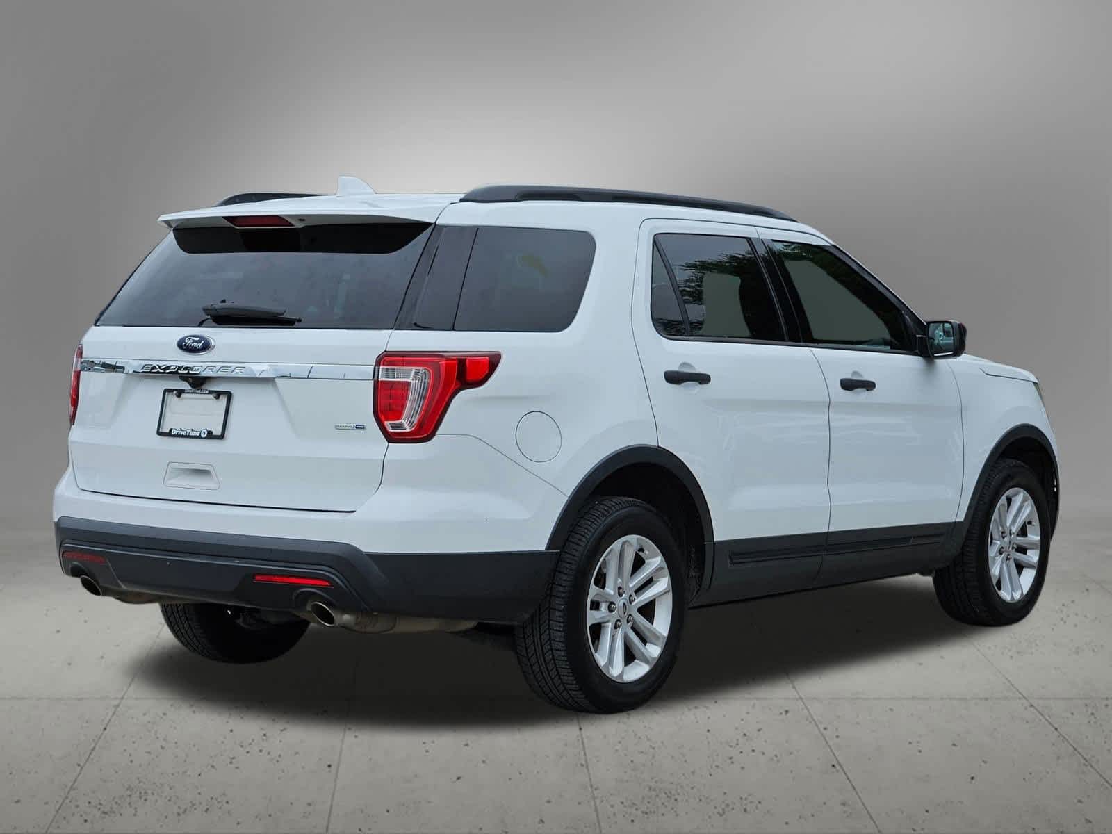 Thumbnail: 2016 Ford Explorer - 6